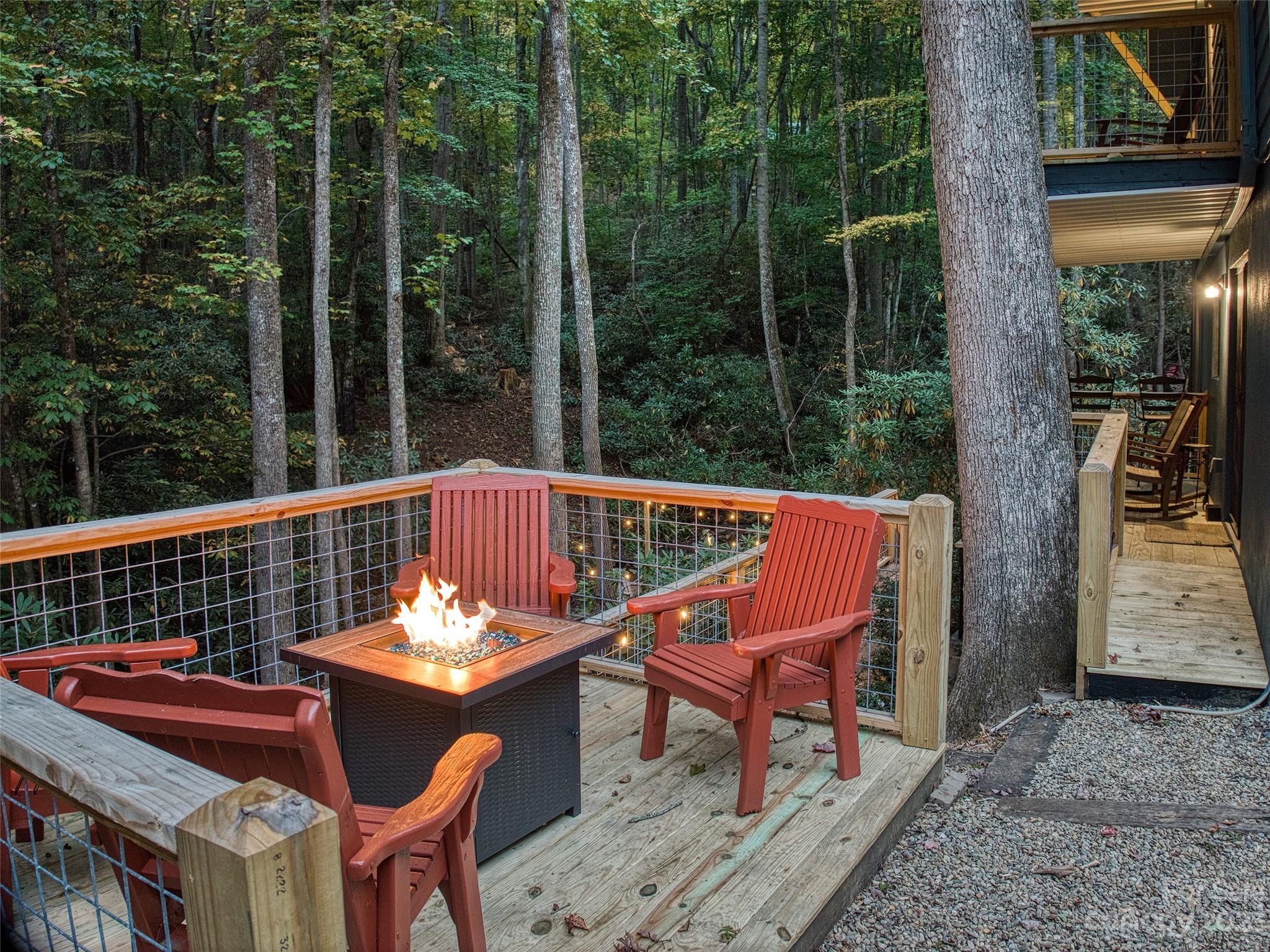 Creekside Villas - Residential