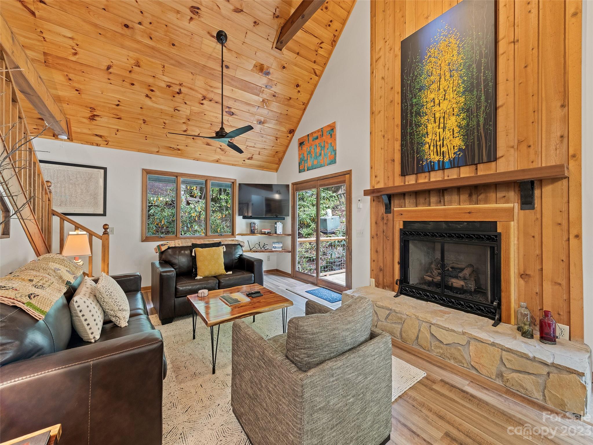 Creekside Villas - Residential