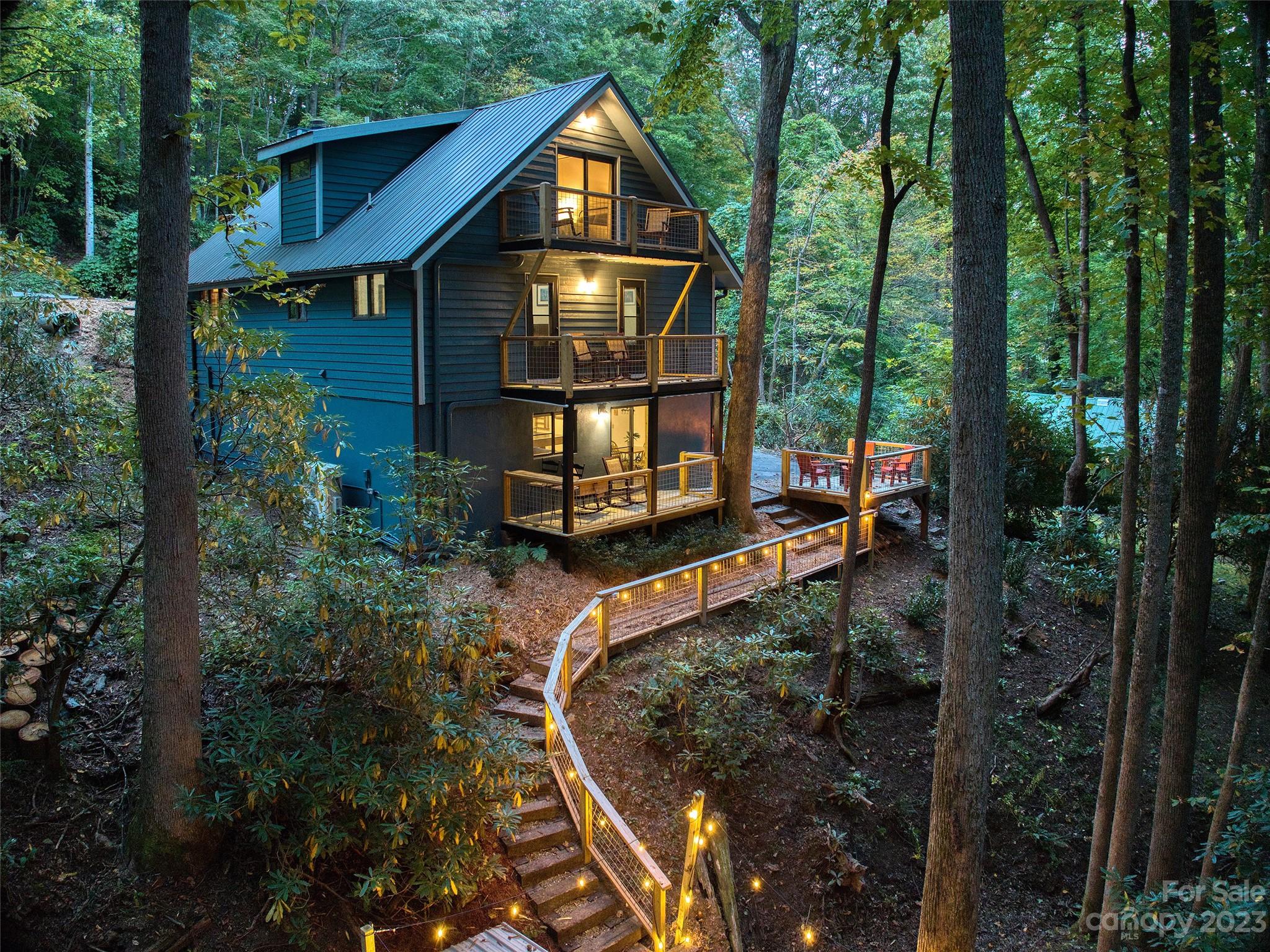 Creekside Villas - Residential