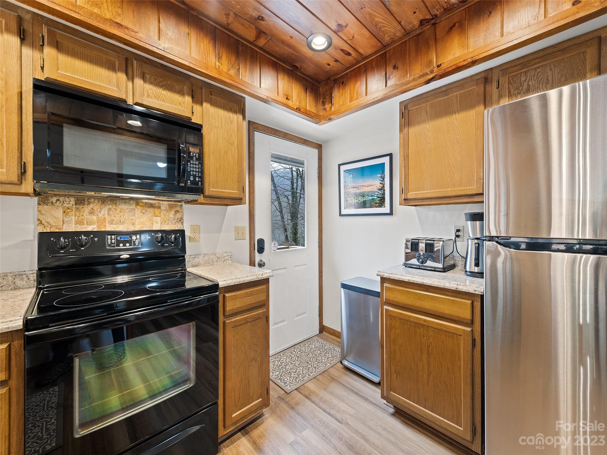 Creekside Villas - Residential