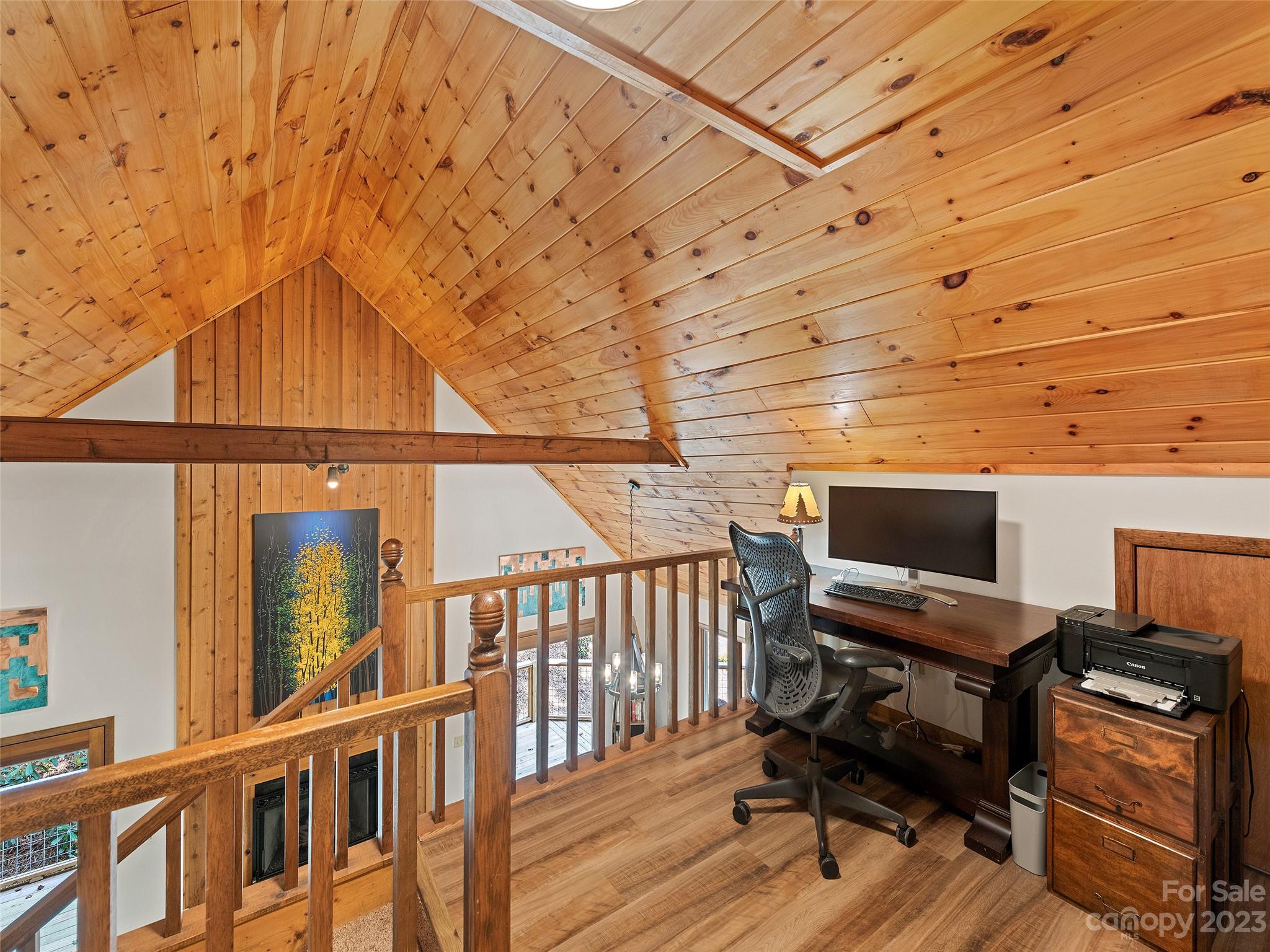 Creekside Villas - Residential