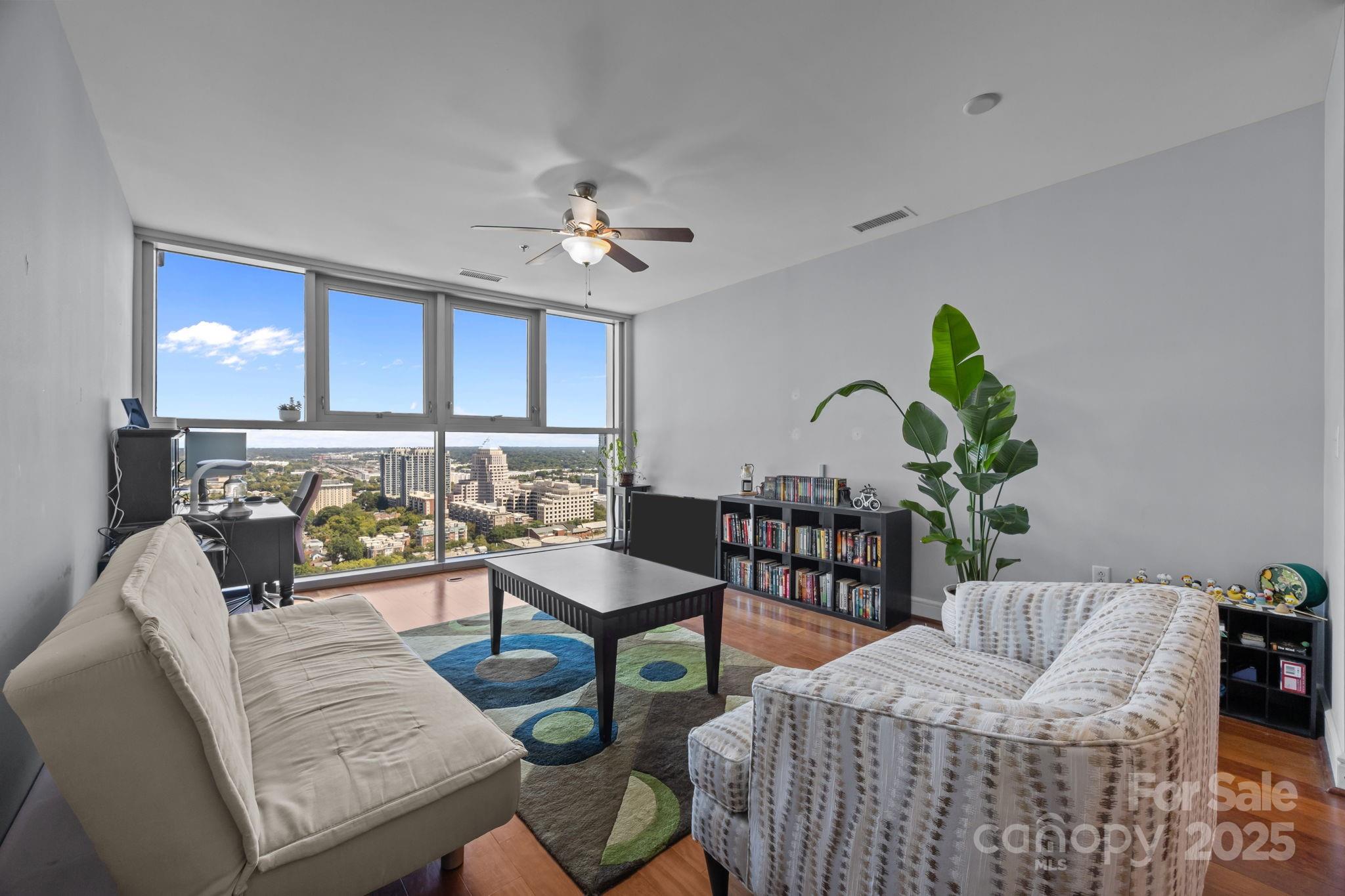 333 W Trade Street 2603