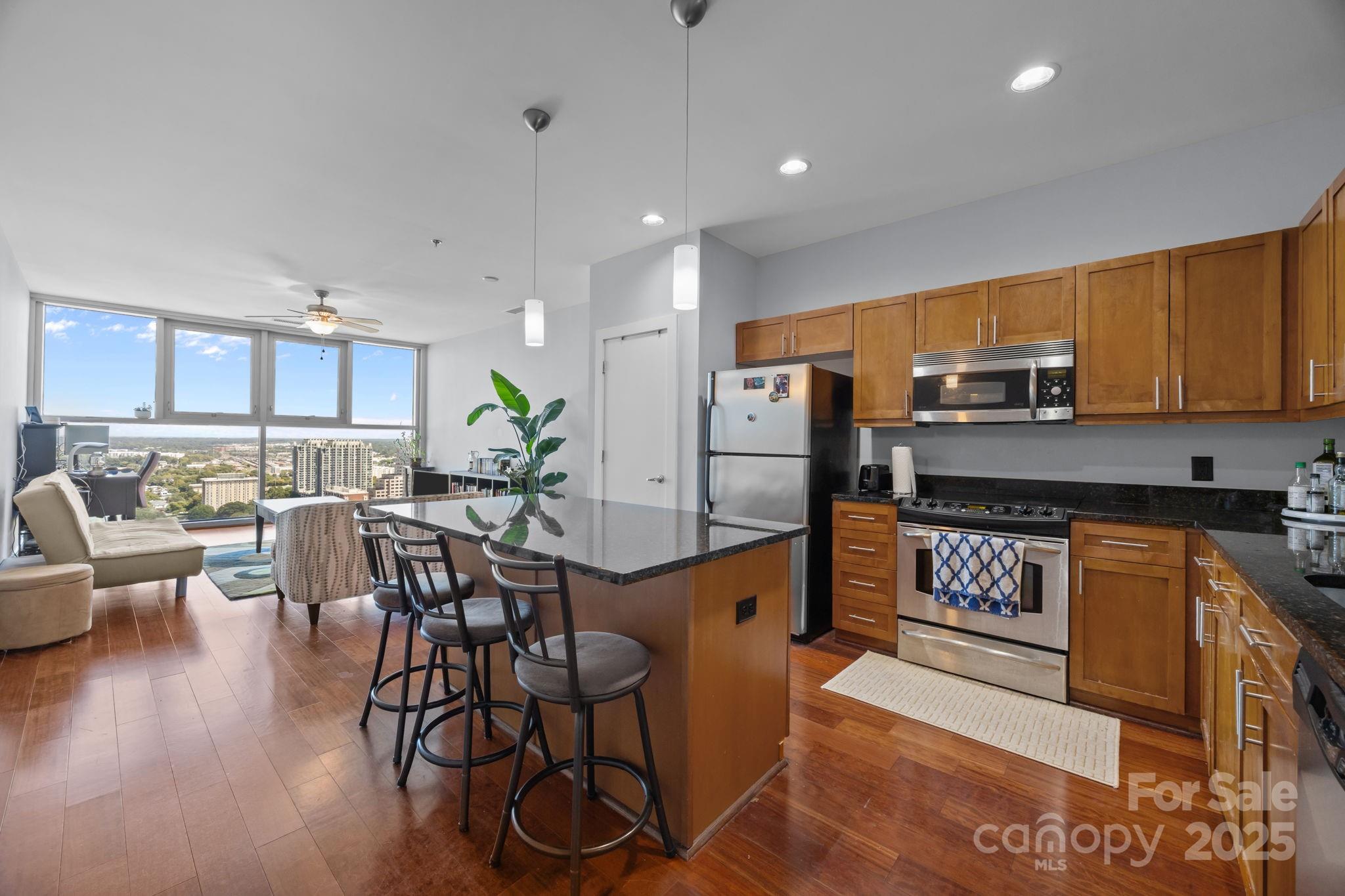 333 W Trade Street 2603