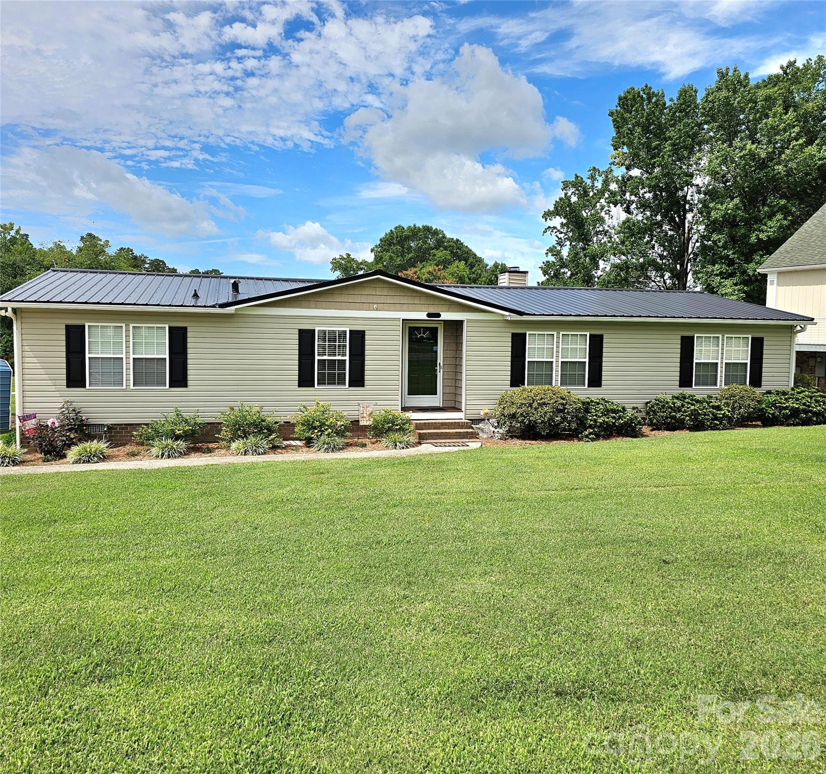734 Pinehaven Drive