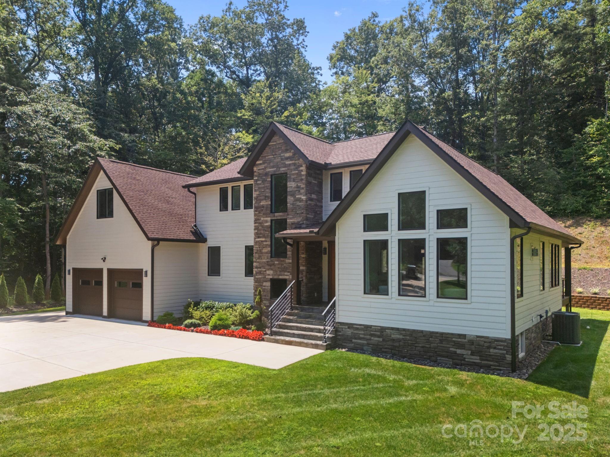 35 Mountain Shadows Drive