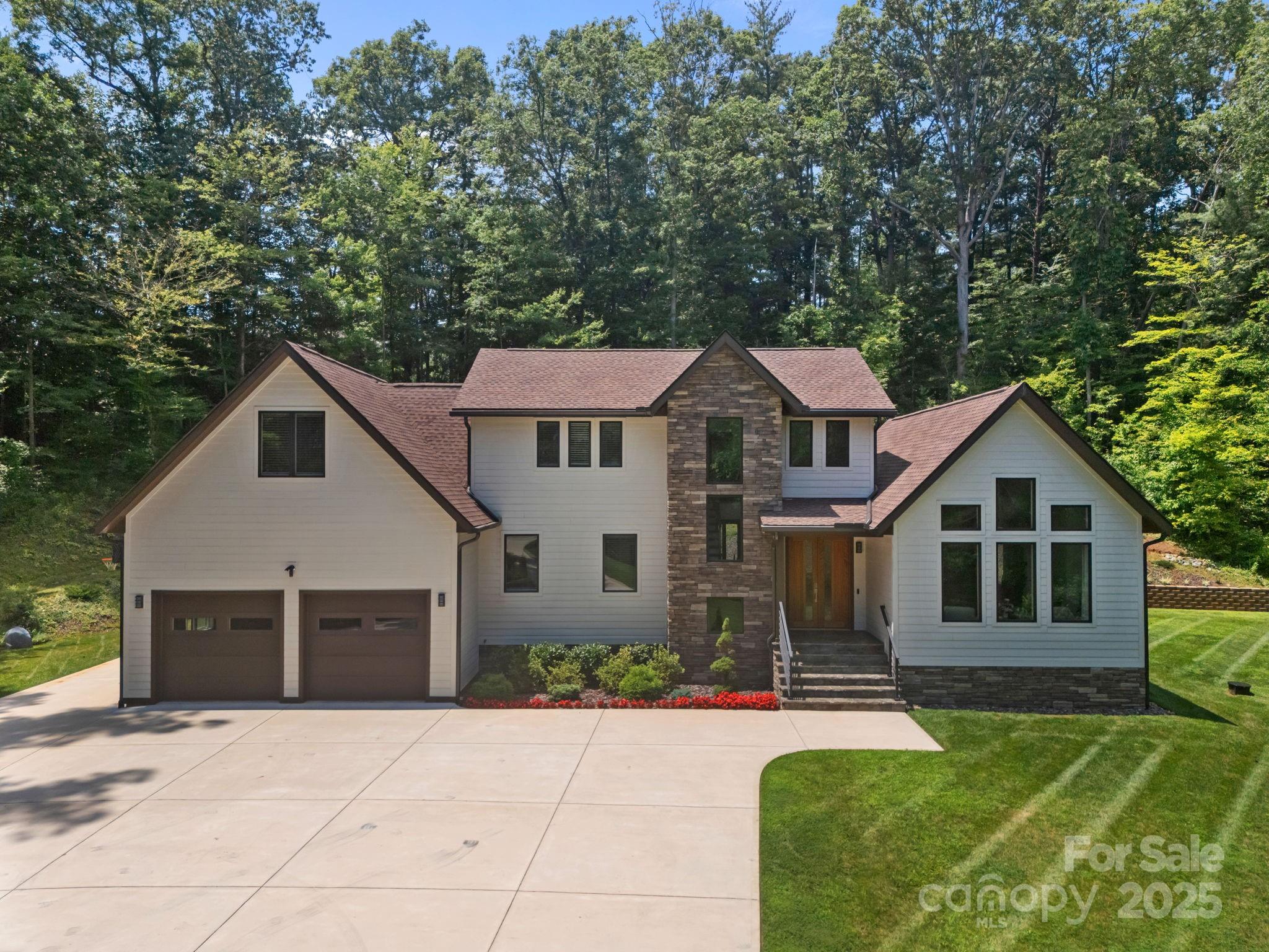 35 Mountain Shadows Drive