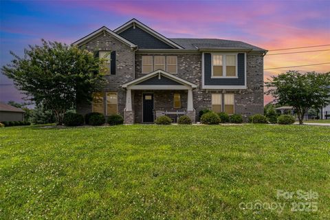 Photo of 410 Alucio Court, Matthews, NC 28104 (MLS # 4270056)