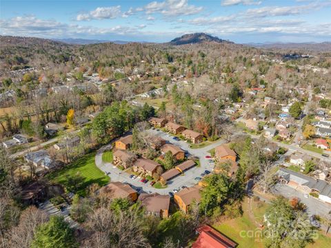 A home in Hendersonville