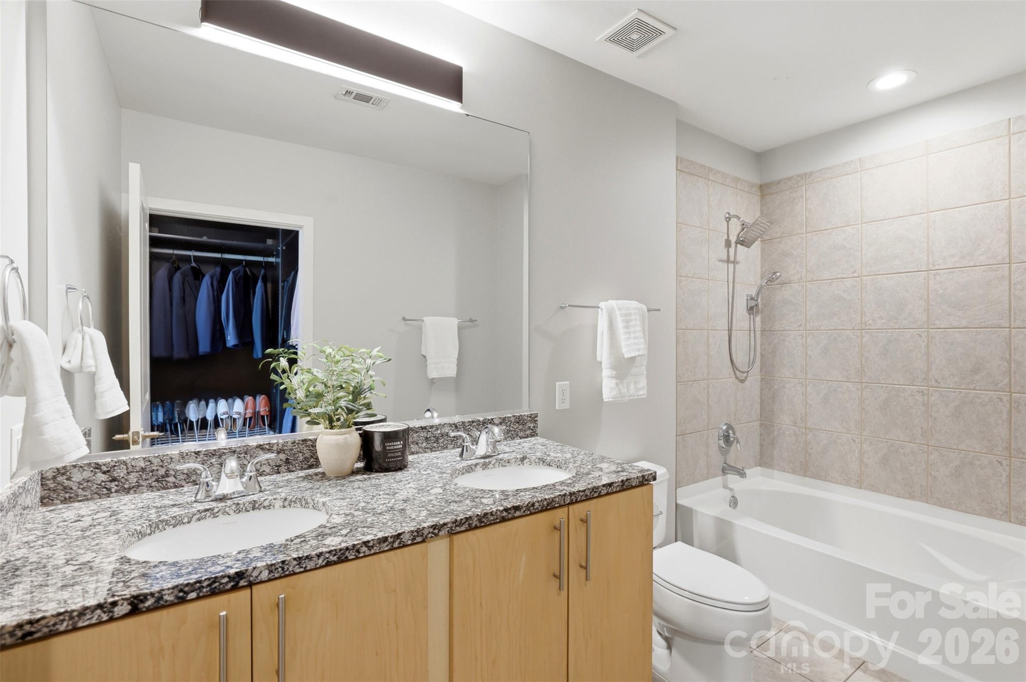 Avenue Condominiums - Residential