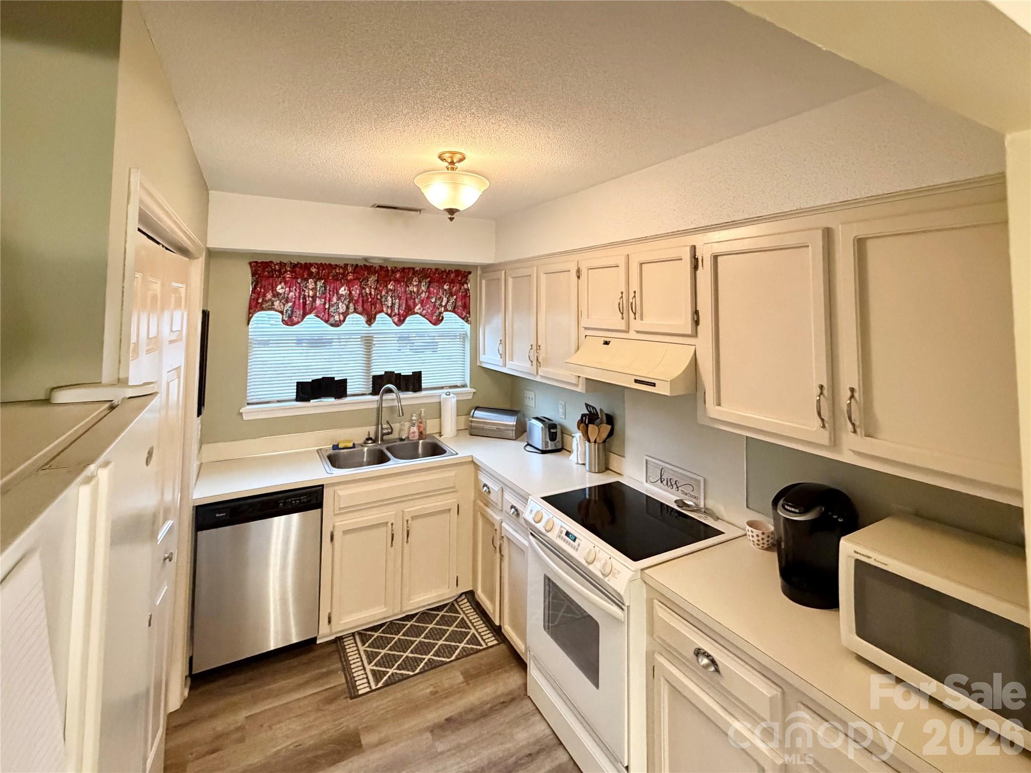 Robinwood Place - Residential