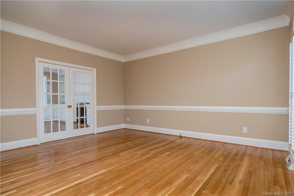 Mallory Manor - Residential