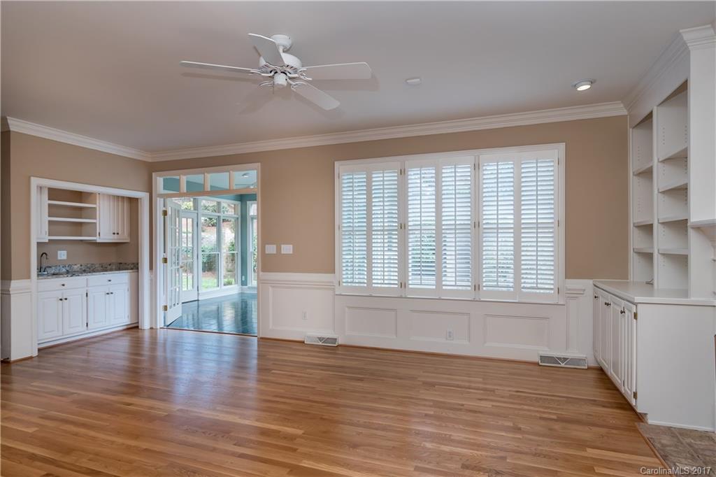 Mallory Manor - Residential