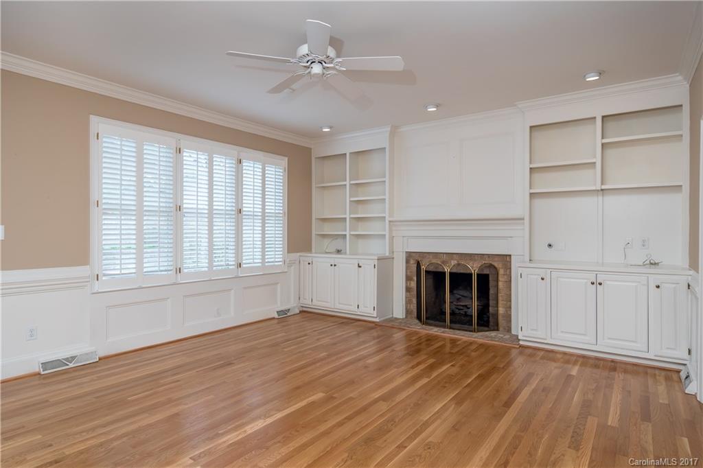 Mallory Manor - Residential