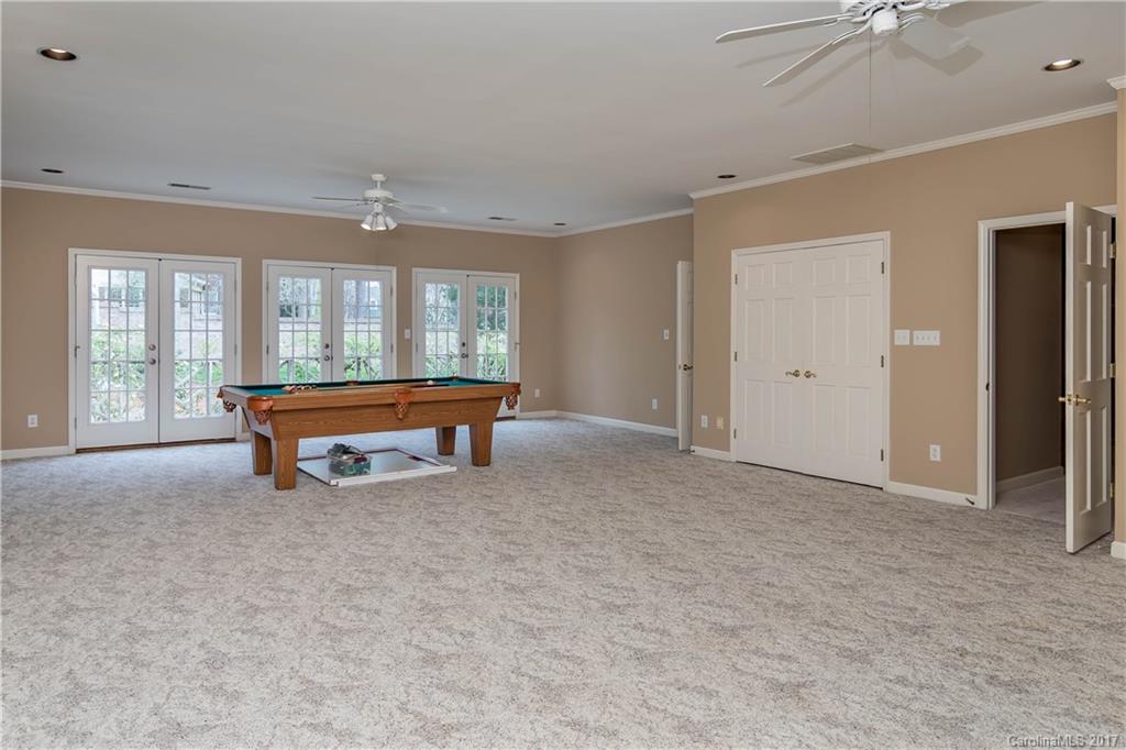 Mallory Manor - Residential