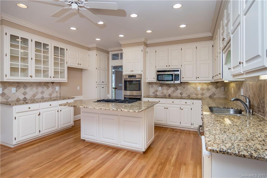 Mallory Manor - Residential