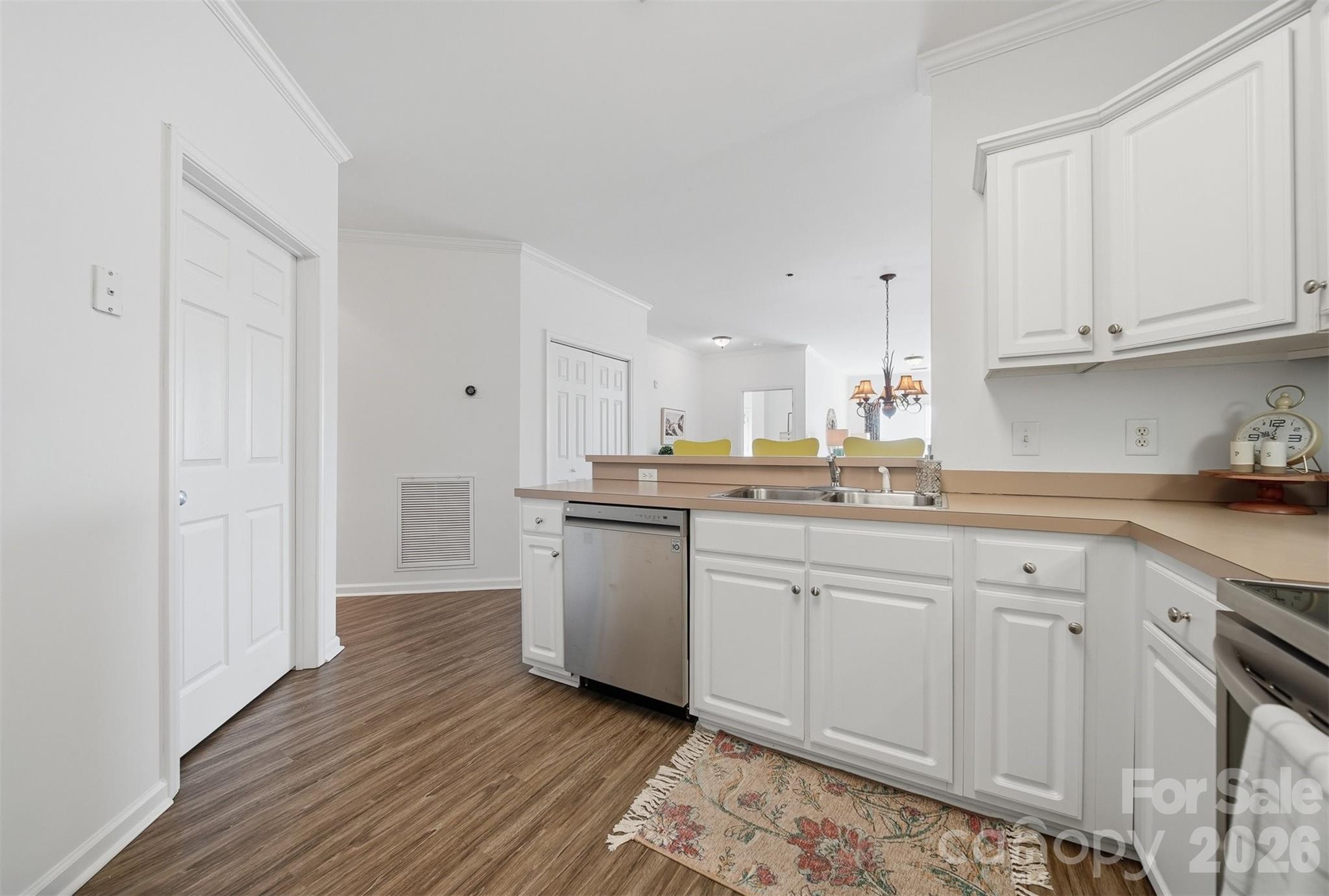 viewmont plaza - Residential