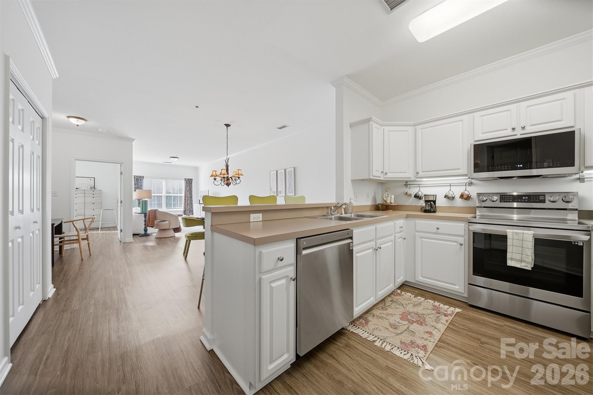 viewmont plaza - Residential