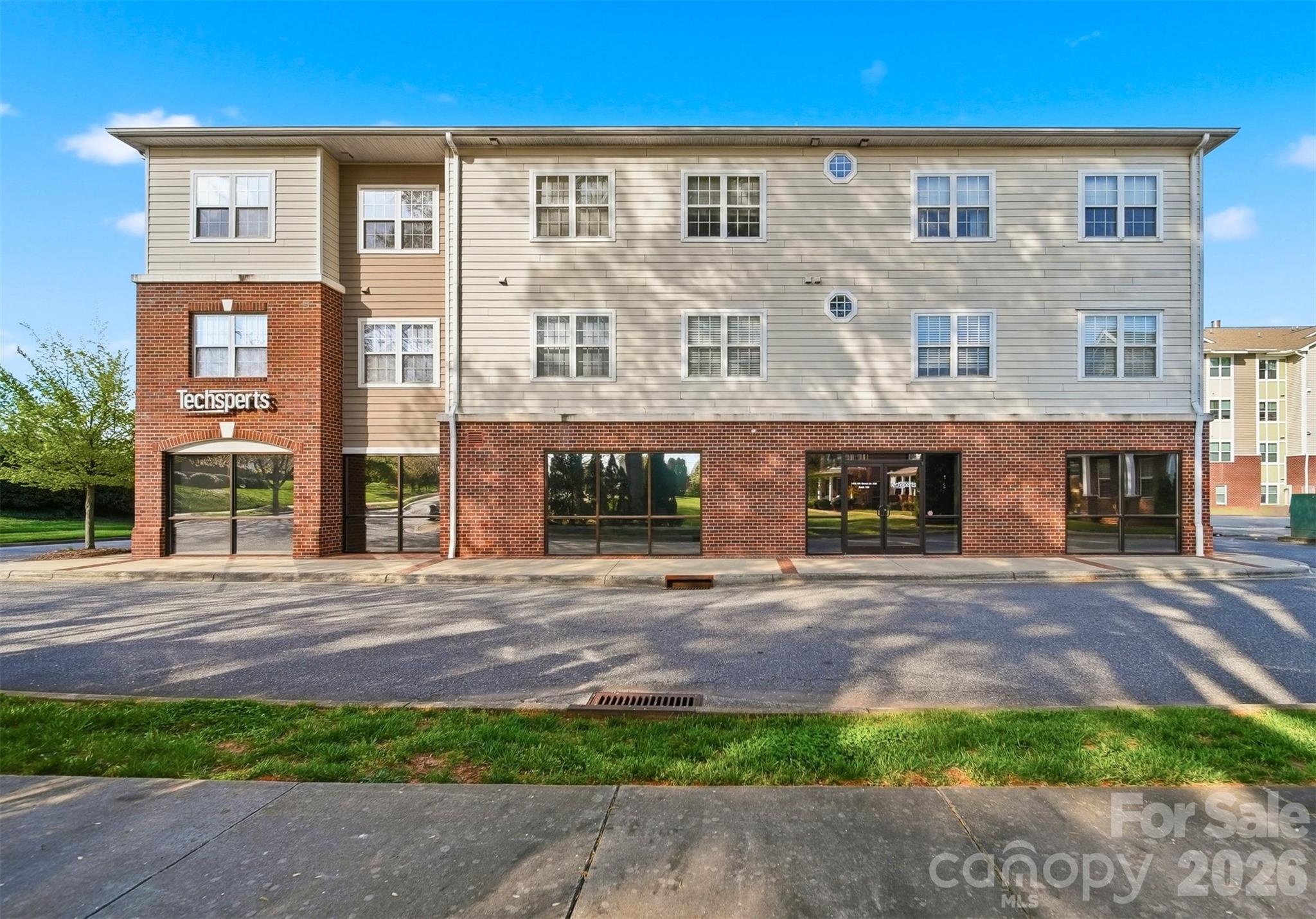 viewmont plaza - Residential