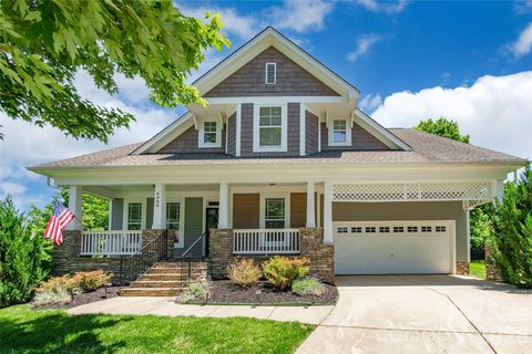 Photo of 6008 Langham Court, Charlotte, NC 28269 (MLS # 4382586)