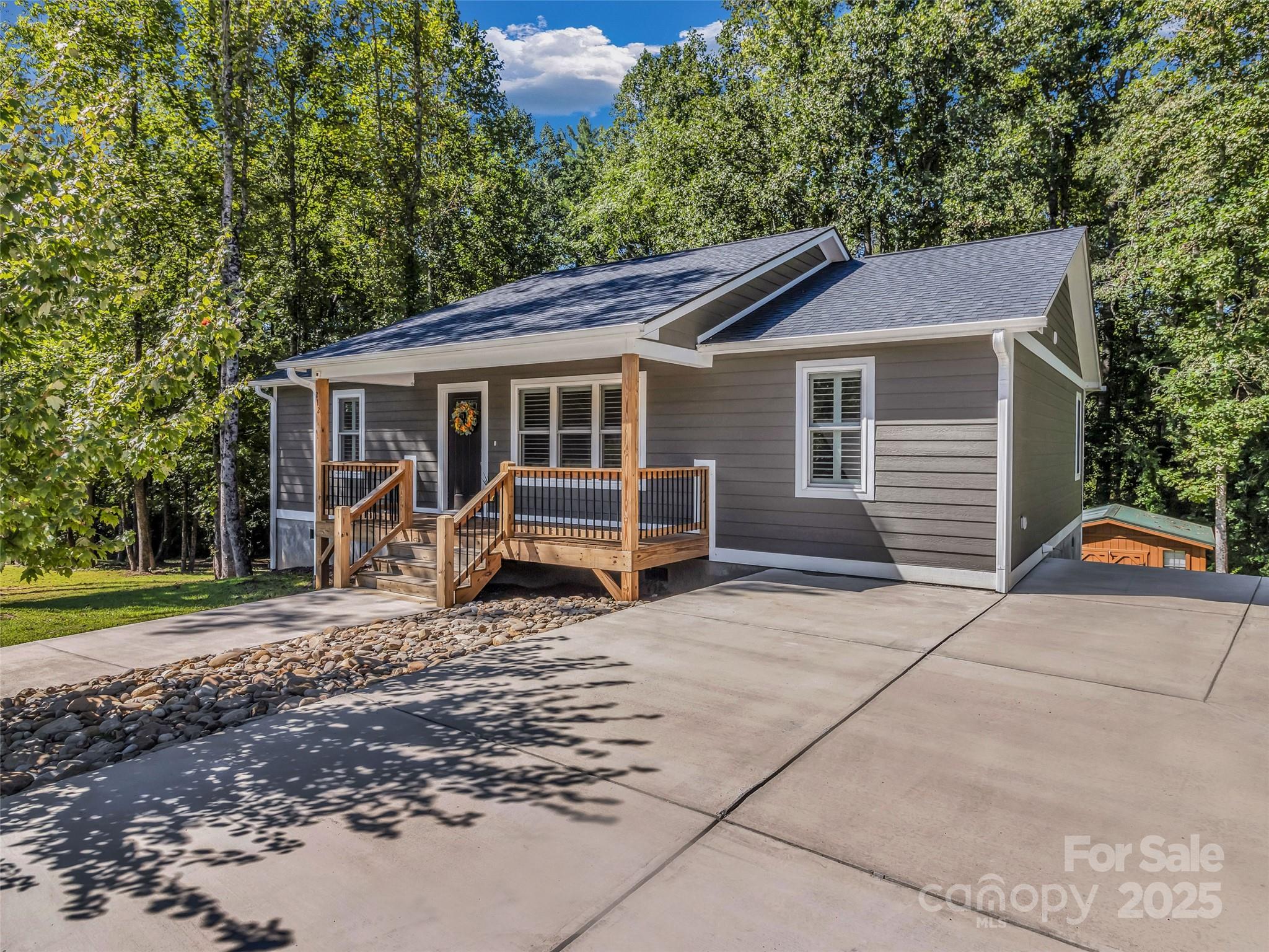 212 Walt Drive