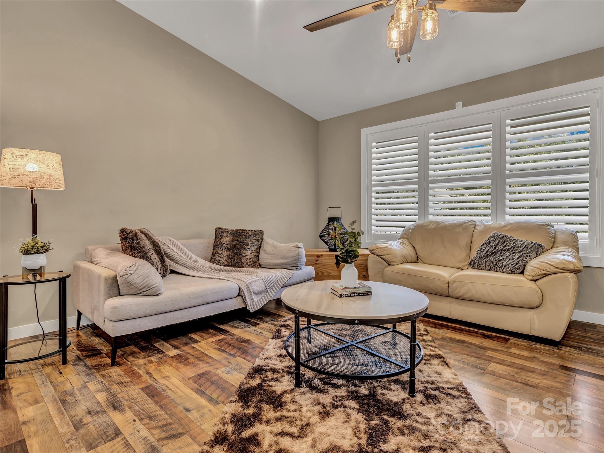 Honeycrisp - Residential