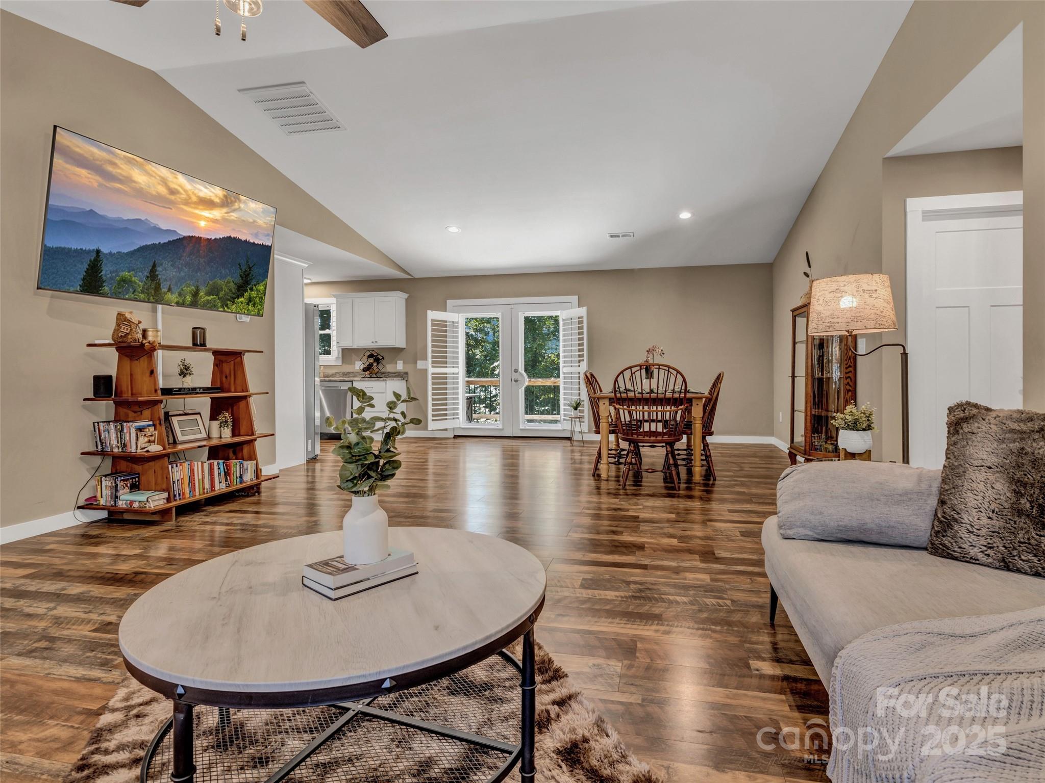 Honeycrisp - Residential