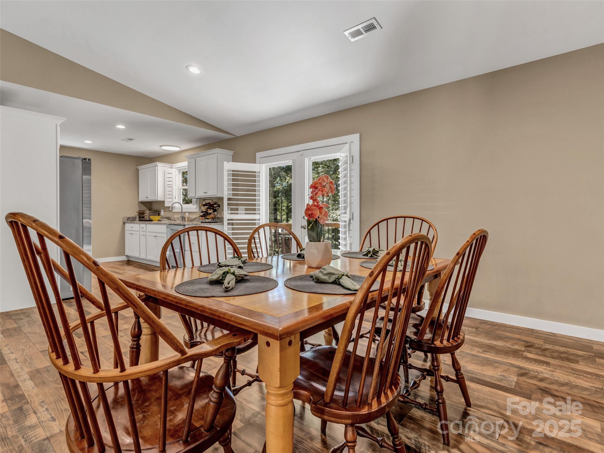 Honeycrisp - Residential