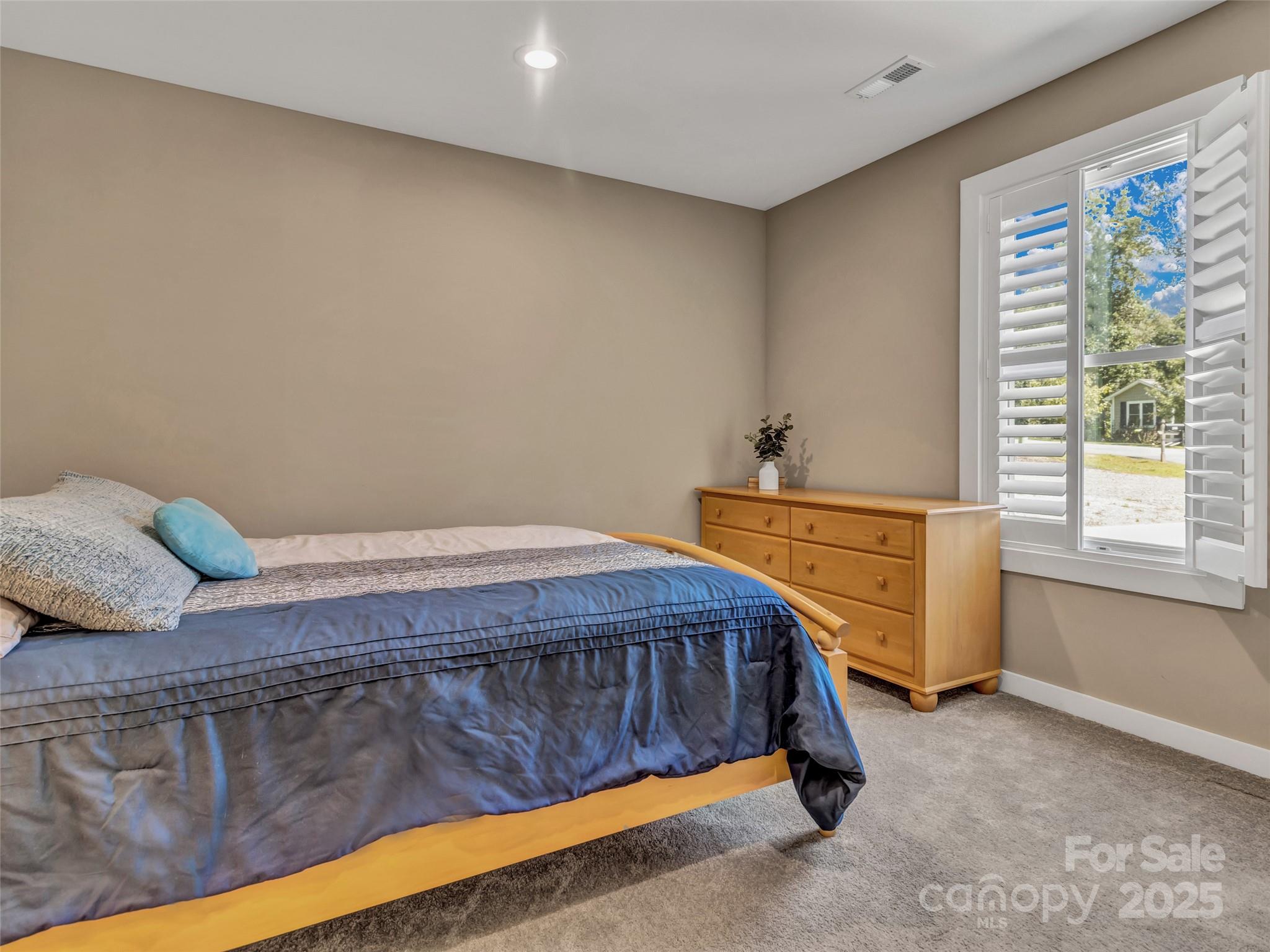 Honeycrisp - Residential