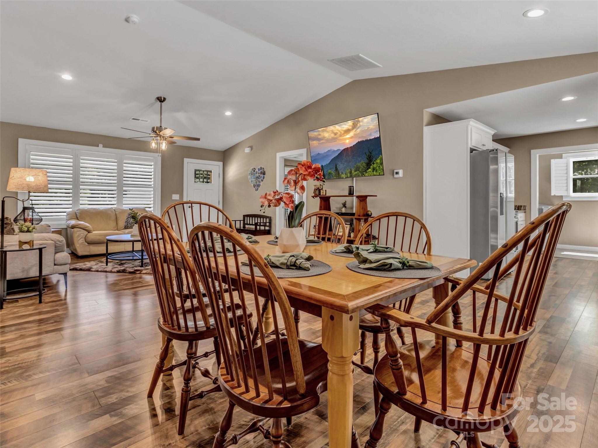 Honeycrisp - Residential