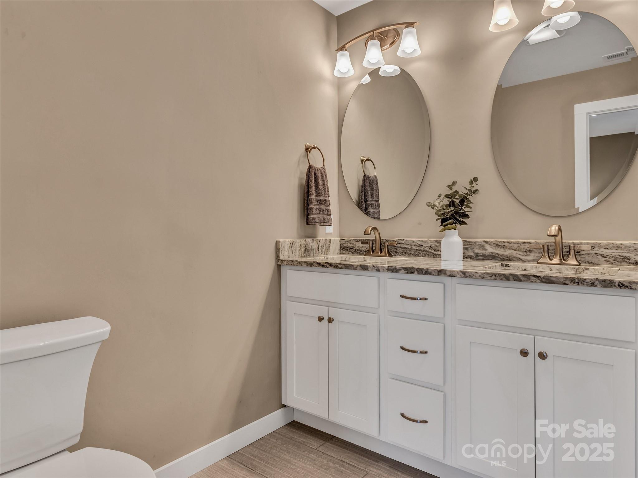 Honeycrisp - Residential