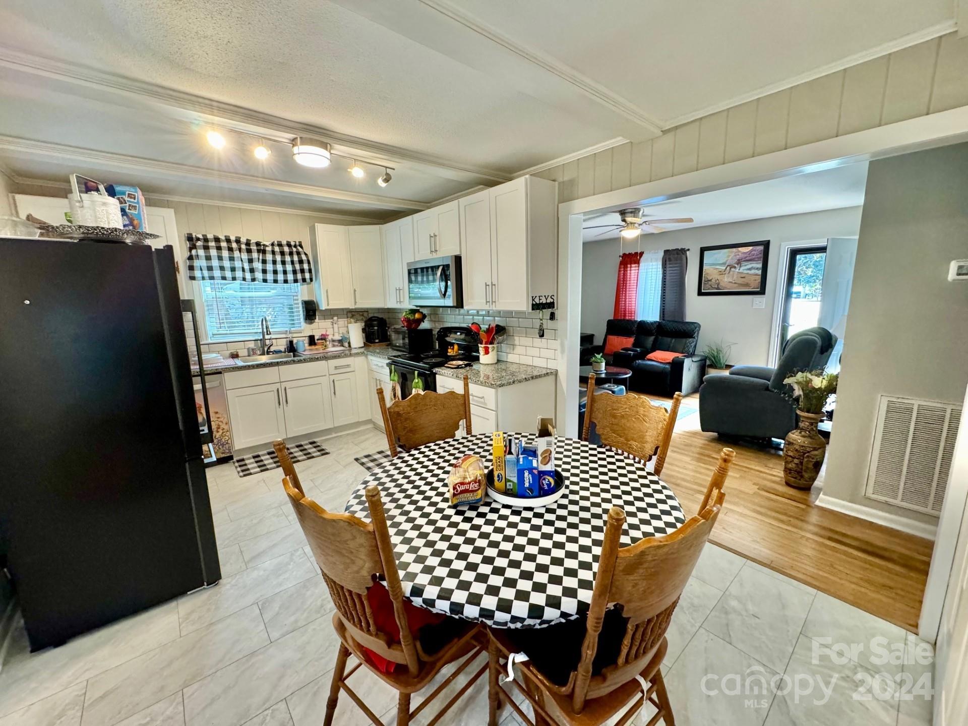 836 S Cherry Road