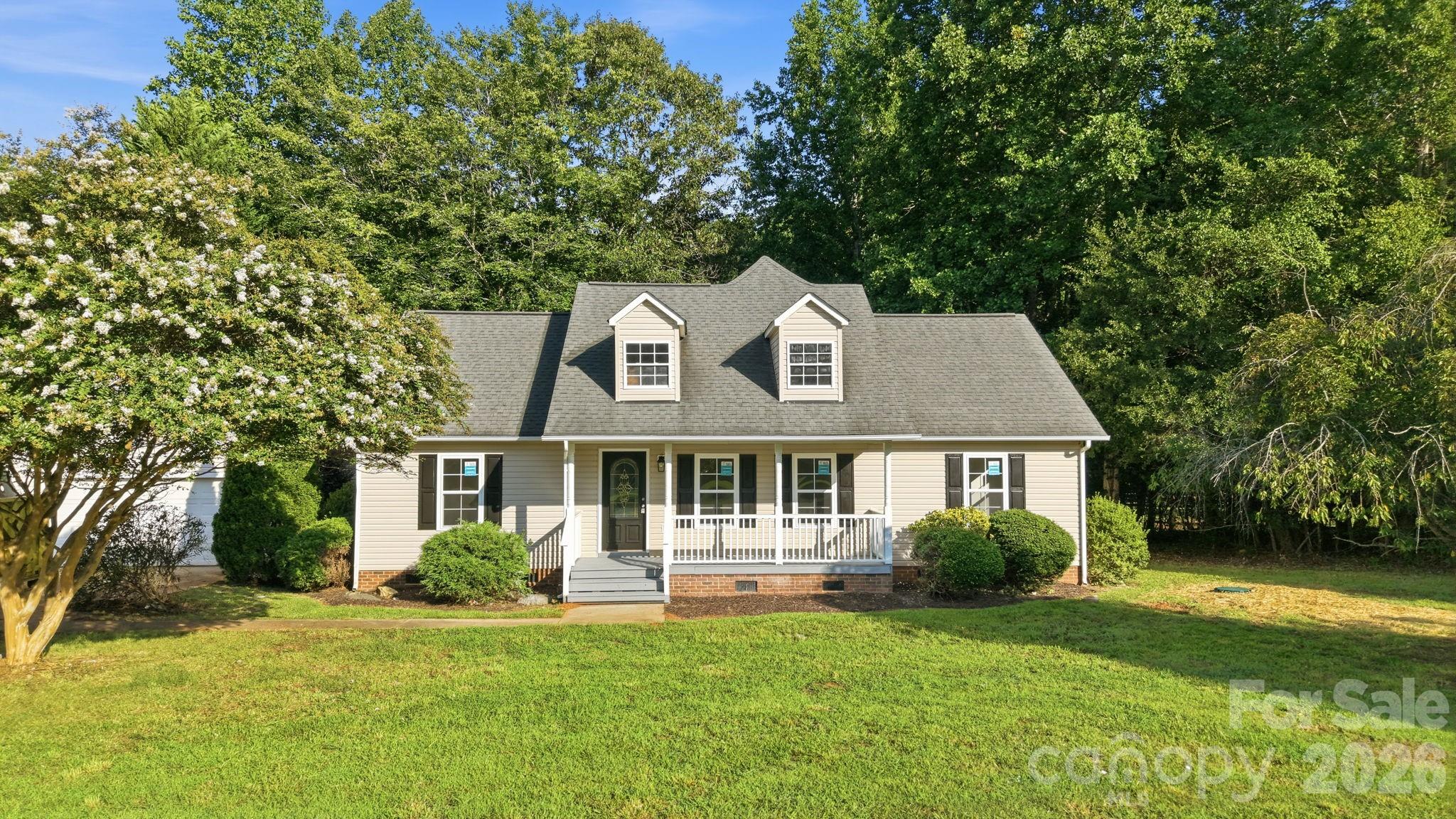 910 Little Brook Circle