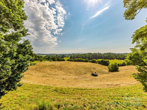 703 Crestview Drive Leicester NC 28748