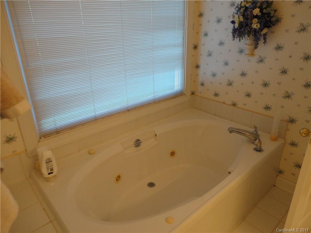 Jamestowne - Residential