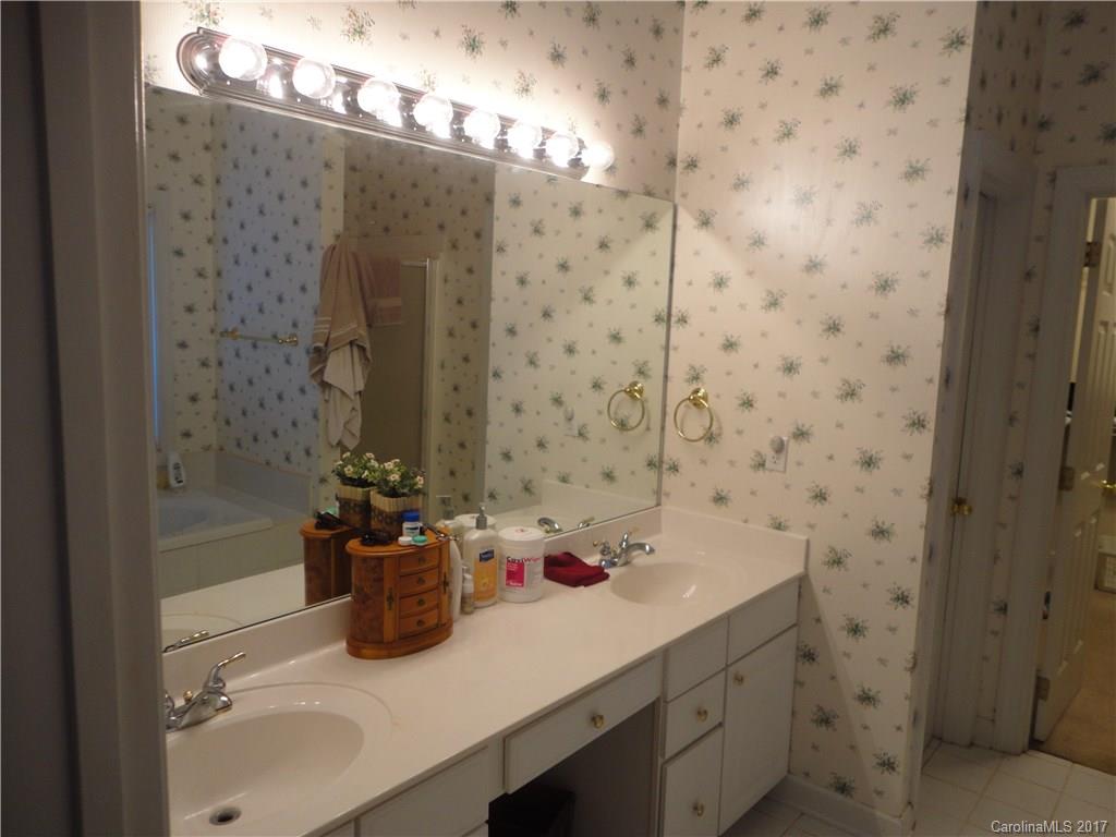 Jamestowne - Residential