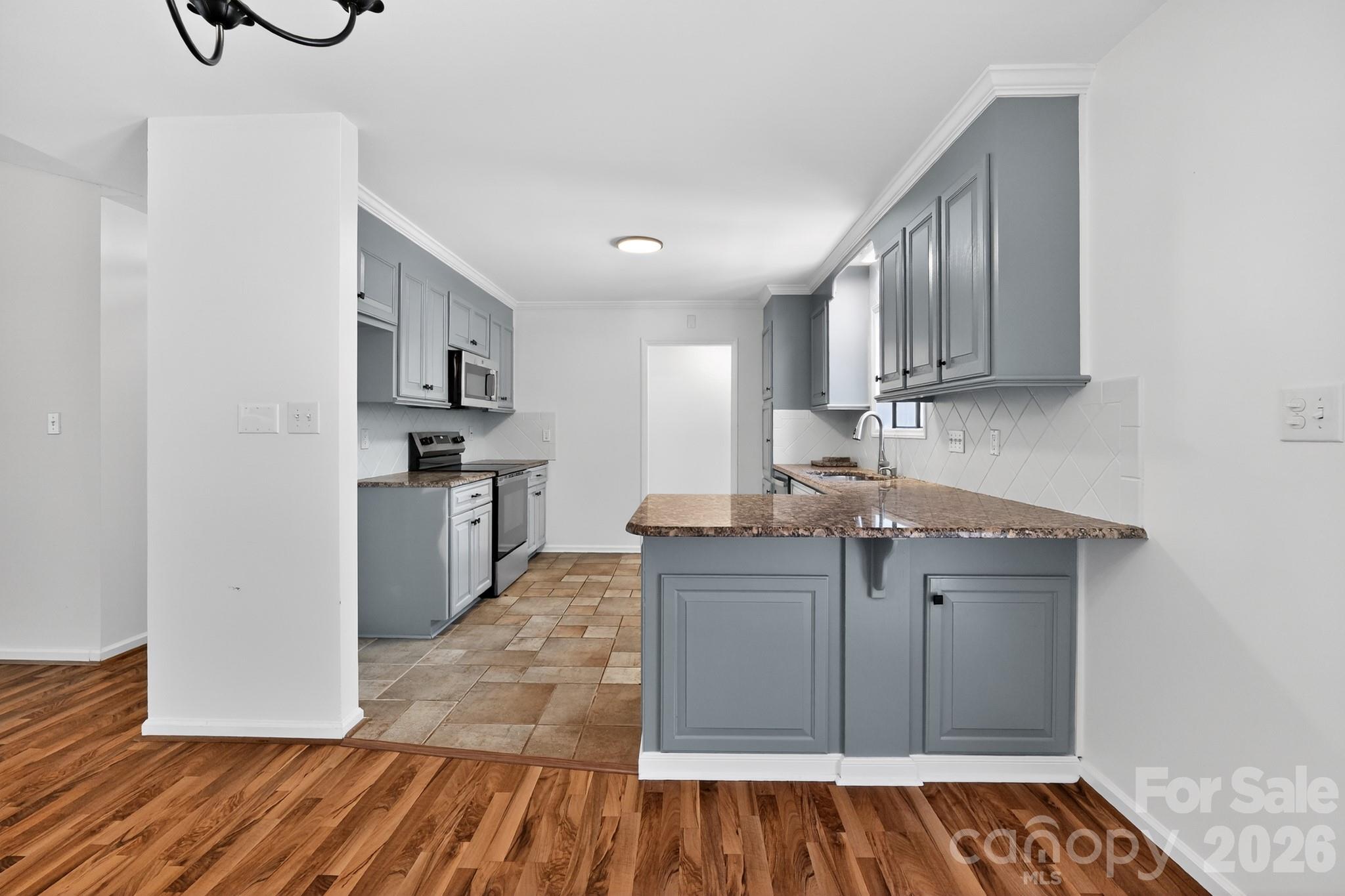 4382 Cross Ridge Drive