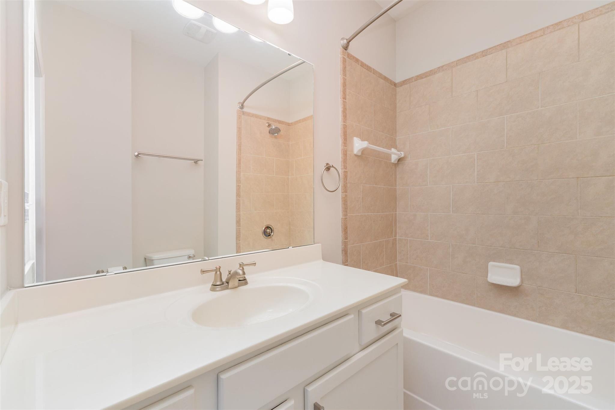 Charlotte, North Carolina 28203, United States, 3 Bedrooms Bedrooms, ,4 BathroomsBathrooms,Residential,Active,101597