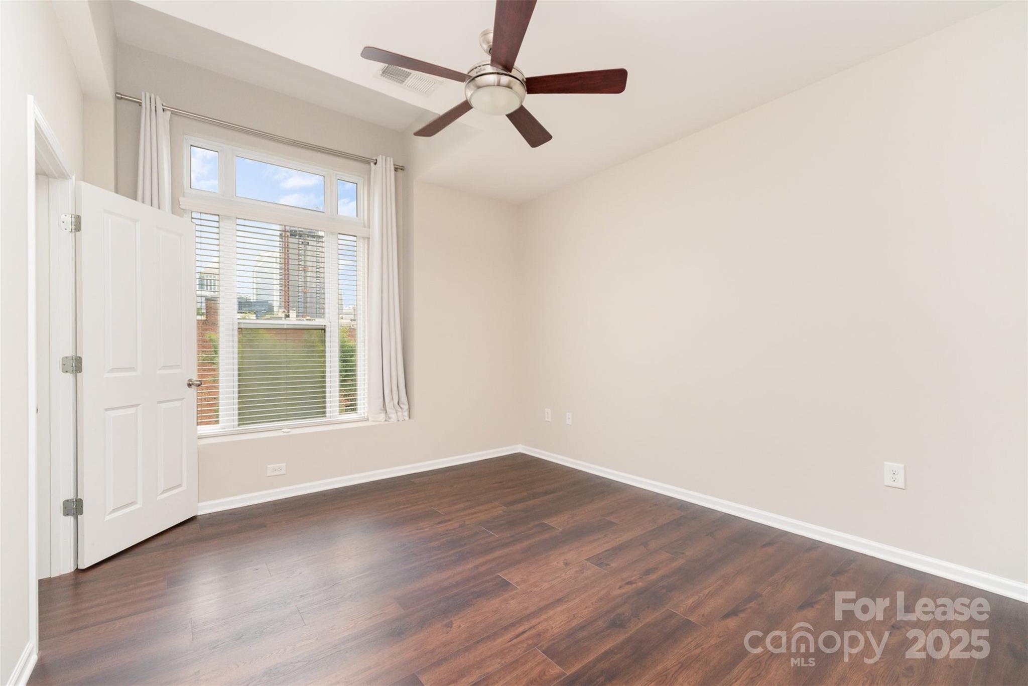 Charlotte, North Carolina 28203, United States, 3 Bedrooms Bedrooms, ,4 BathroomsBathrooms,Residential,Active,101597