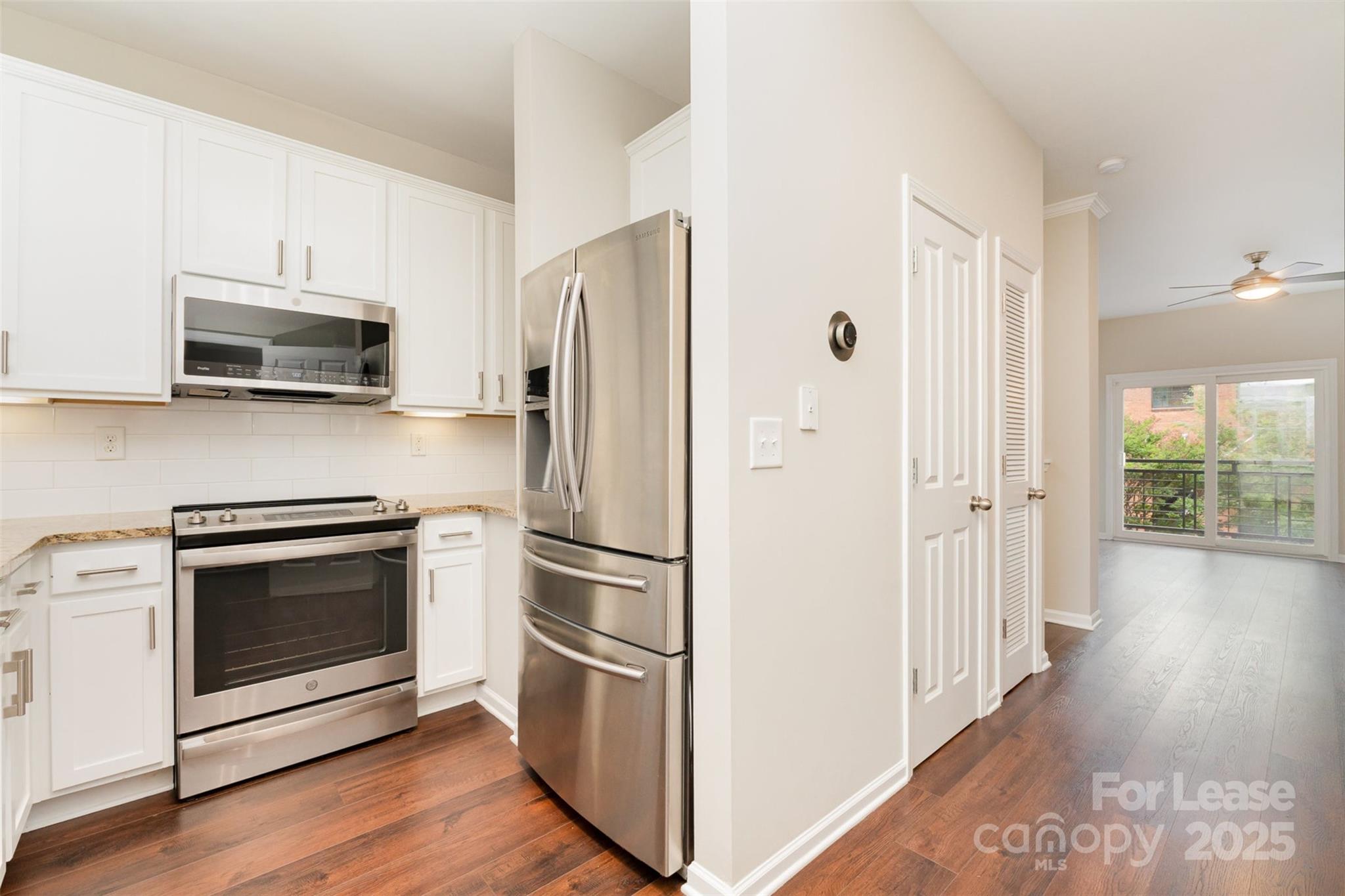 Charlotte, North Carolina 28203, United States, 3 Bedrooms Bedrooms, ,4 BathroomsBathrooms,Residential,Active,101597