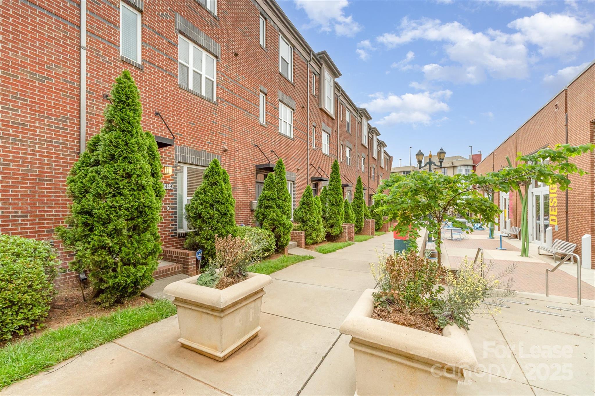 Charlotte, North Carolina 28203, United States, 3 Bedrooms Bedrooms, ,4 BathroomsBathrooms,Residential,Active,101597 Charlotte, North Carolina 28203, United States, 3 Bedrooms Bedrooms, ,4 BathroomsBathrooms,Residential,Active,101597