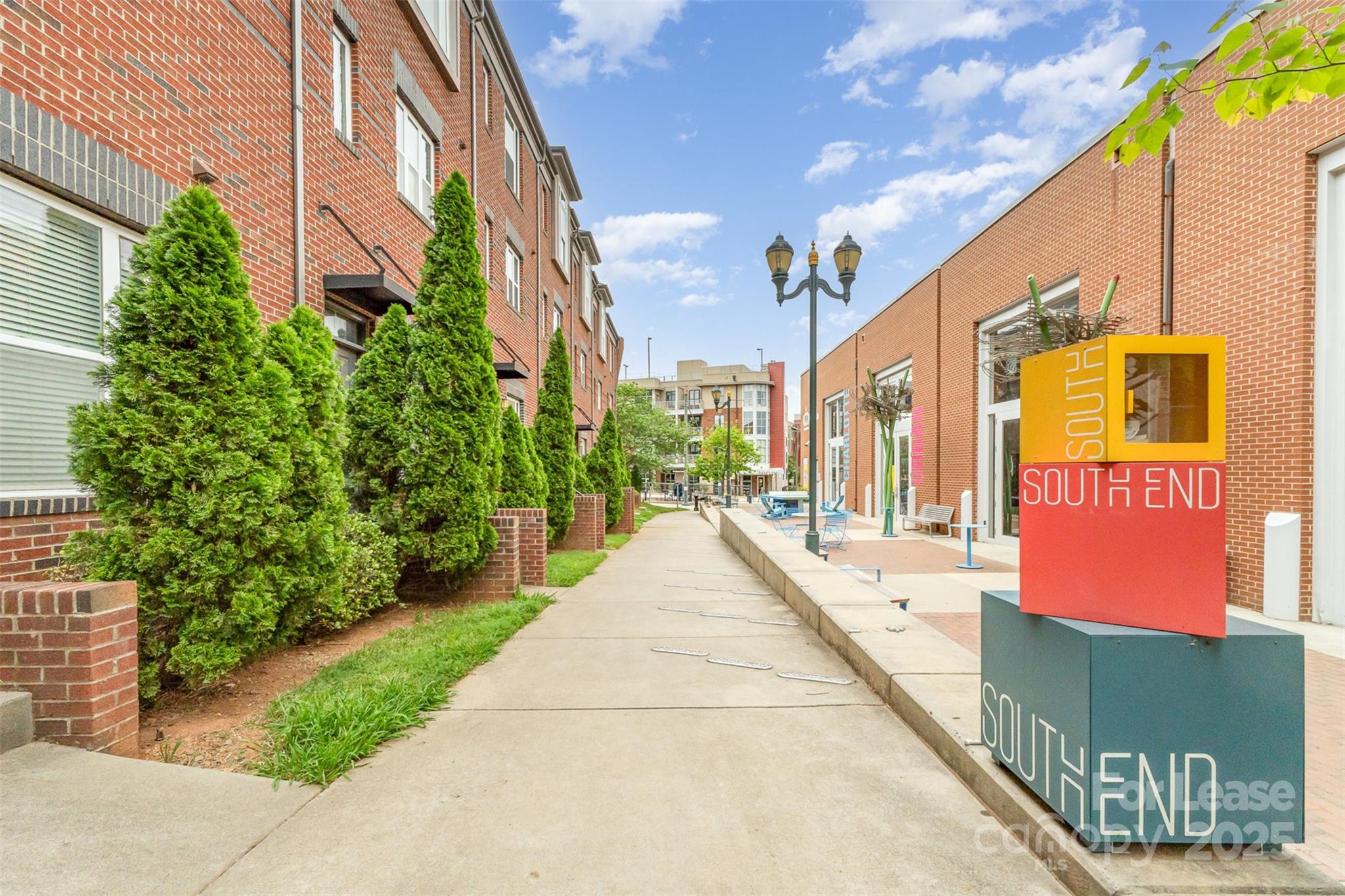 Charlotte, North Carolina 28203, United States, 3 Bedrooms Bedrooms, ,4 BathroomsBathrooms,Residential,Active,101597