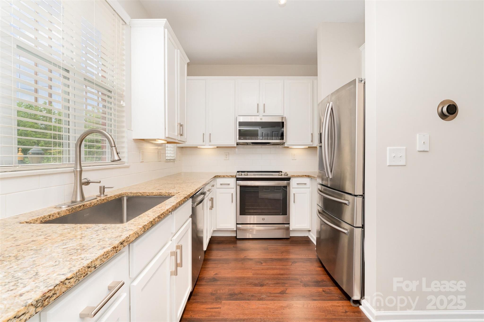 Charlotte, North Carolina 28203, United States, 3 Bedrooms Bedrooms, ,4 BathroomsBathrooms,Residential,Active,101597