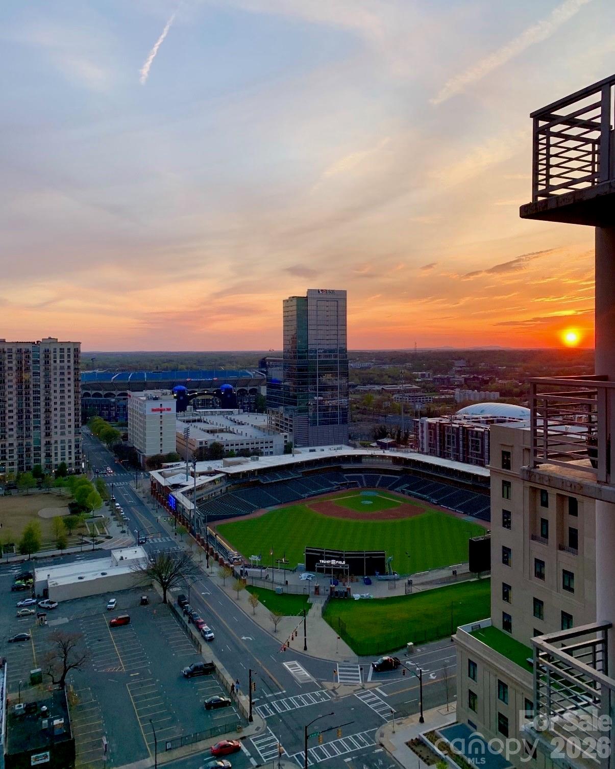 333 W Trade Street 1709