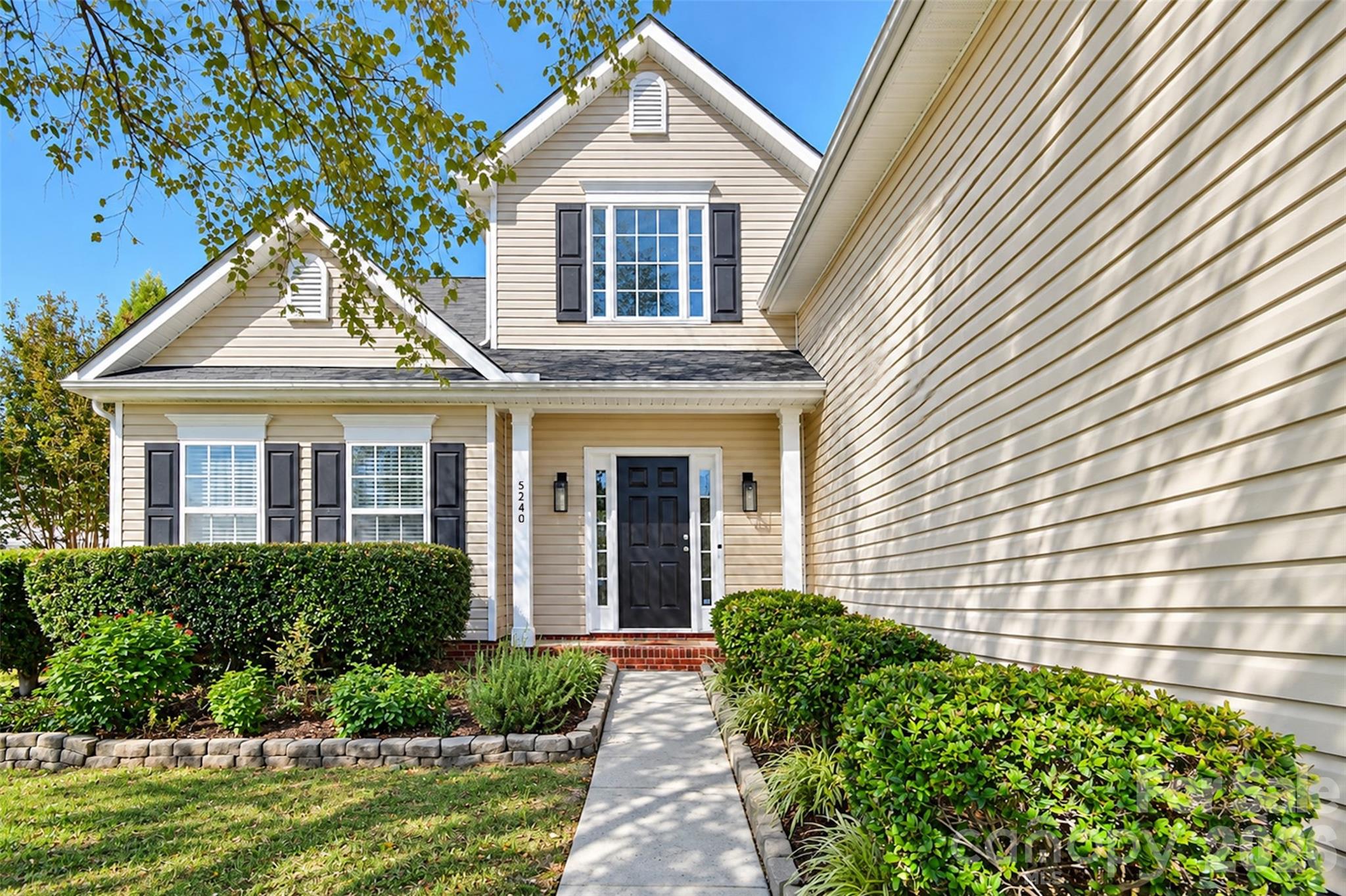 5240 Ellie Court