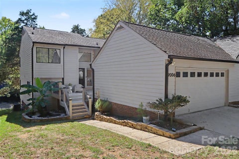Photo of 9006 St Croix Lane, Charlotte, NC 28277 (MLS # 4433783)