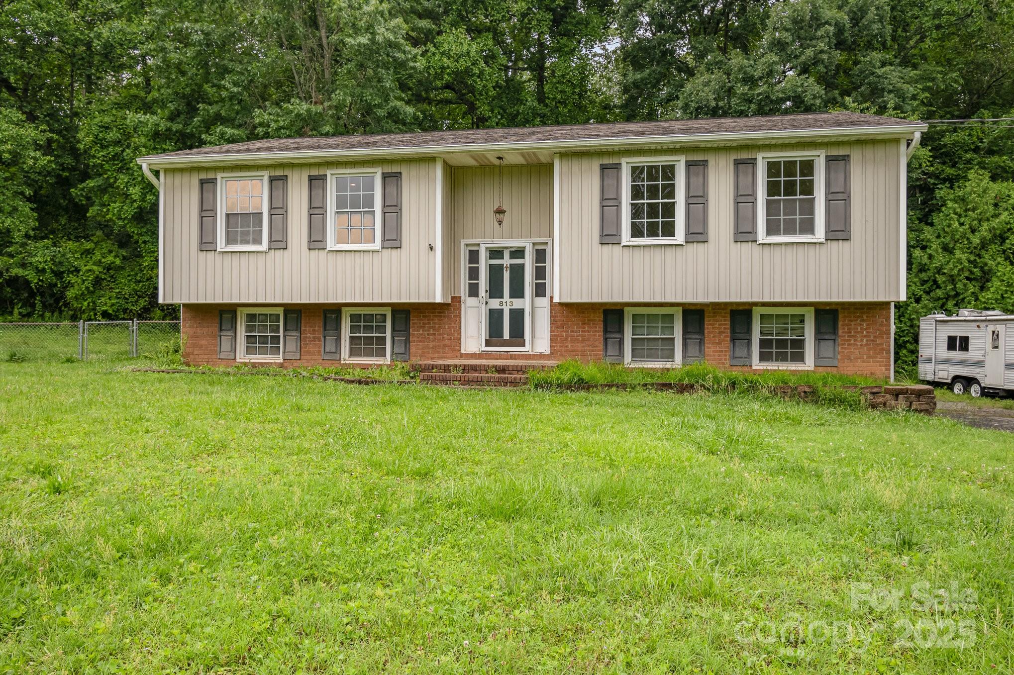813 Gallant Court