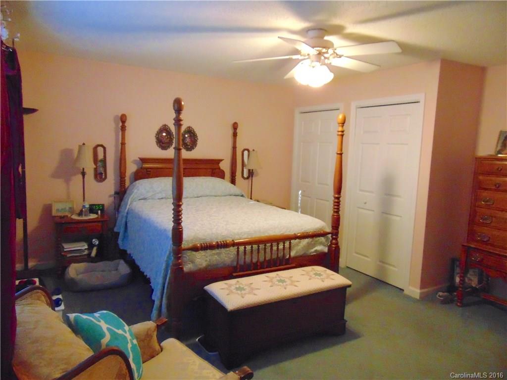 Hidden Hut Farms - Residential