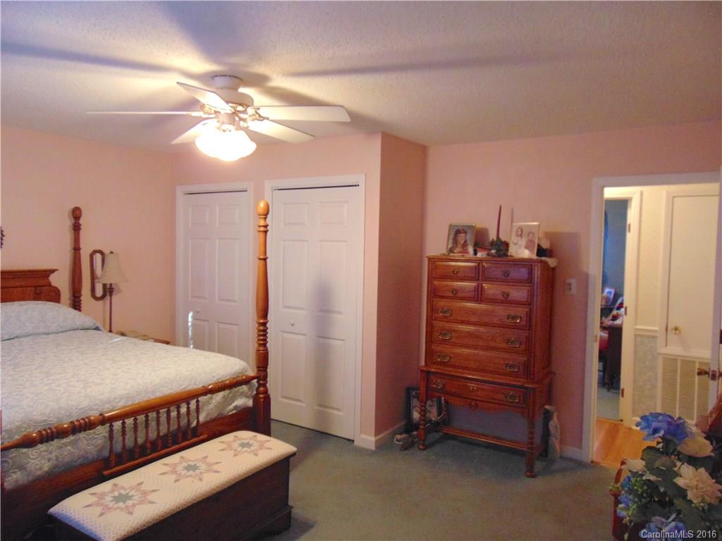 Hidden Hut Farms - Residential