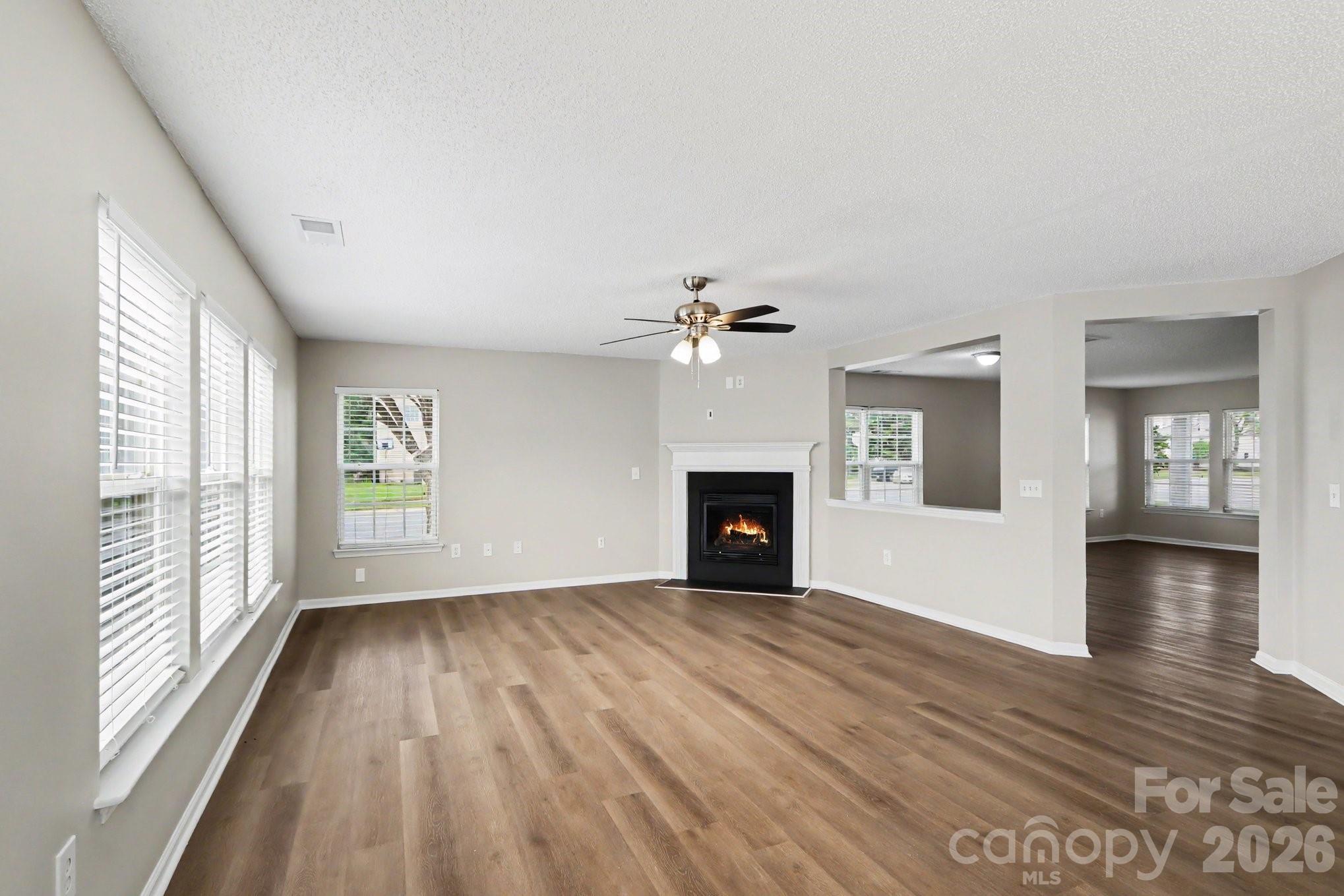 4022 Houldsworth Drive