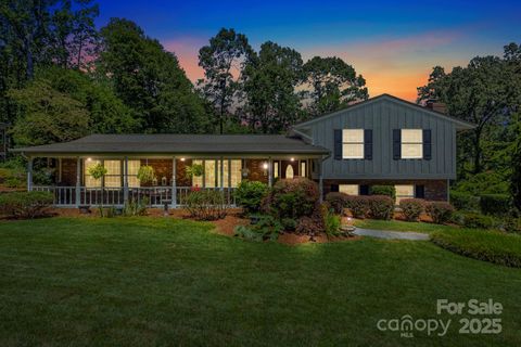 8 English Place Candler NC 28715